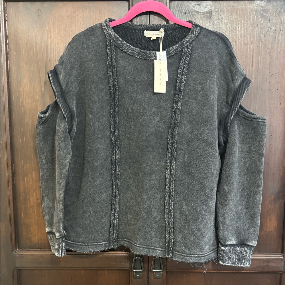 Gilded Intent Women's Black Sweatshirt Cutout Sleeve size Medium NWT The Buckle - Picture 4 of 10